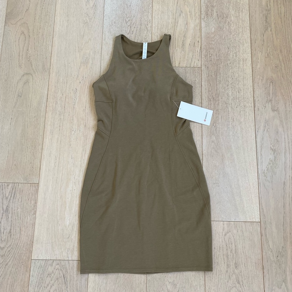 Lululemon slim fit above the knee dress NWT